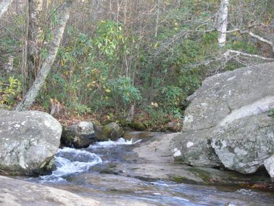Tiny Creek
It's hard to believe this little creek furnishes all the water one sees on the trail. Must be some springs along the way.
