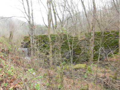 Stone Dam
This old stone dam is located right by Wake Forest Falls.
