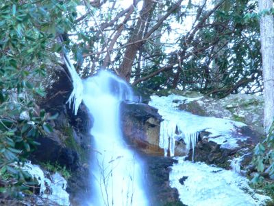 Top Of Painter
Note the blowdowns and ice at the to of a 200 ft falls.
