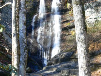 Need Rain
I'll definitely return to this falls after wet weather. The Sun shines directly on the falls in the PM so, I'll also bring along my better camera for a smaller aperture.
